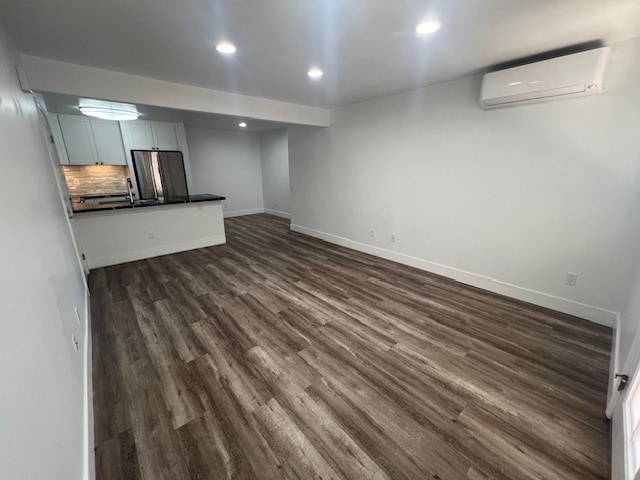 5404 Balboa Arms Dr, Unit #369 in San Diego, CA - Foto de edificio - Building Photo