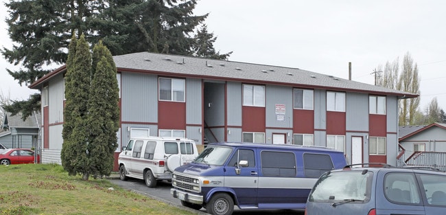 3302 S Cushman Ave in Tacoma, WA - Foto de edificio - Building Photo