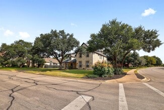 104 Hazeltine Dr in Georgetown, TX - Building Photo - Building Photo