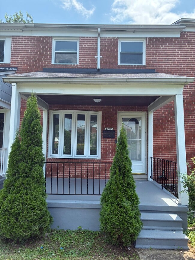 property at 4705 Williston St