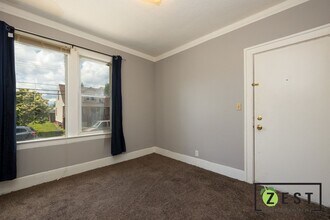 90 Catherine St-Unit -Unit 1 in River Rouge, MI - Building Photo - Building Photo