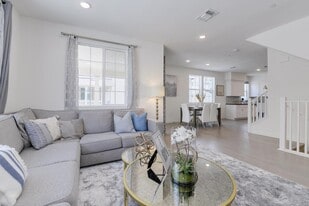 37561 Shelter Rd in Newark, CA - Building Photo