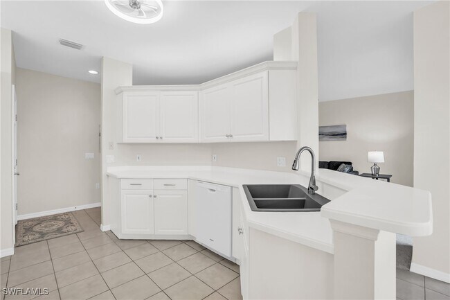 property at 6025 Pinnacle Ln
