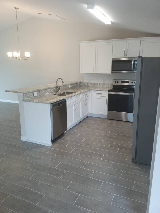 1212 NW 16th Terrace in Cape Coral, FL - Building Photo - Building Photo