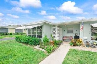 142 High Point Blvd in Delray Beach, FL - Building Photo