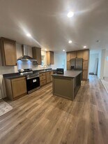 90686 Poodle Creek Rd in Noti, OR - Building Photo