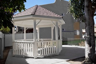 Boronda Manor in Salinas, CA - Foto de edificio - Building Photo