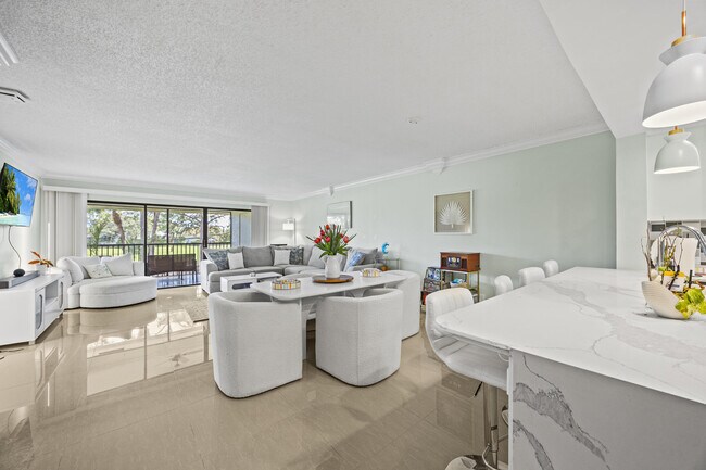 12926 Briarlake Dr in Palm Beach Gardens, FL - Building Photo - Building Photo