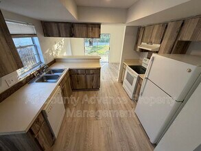 10001 Turkey Trot Pl in Tampa, FL - Building Photo - Building Photo