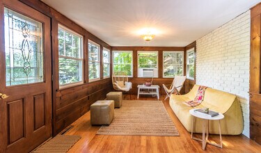 88 E Shore Rd in Washington, CT - Building Photo - Building Photo