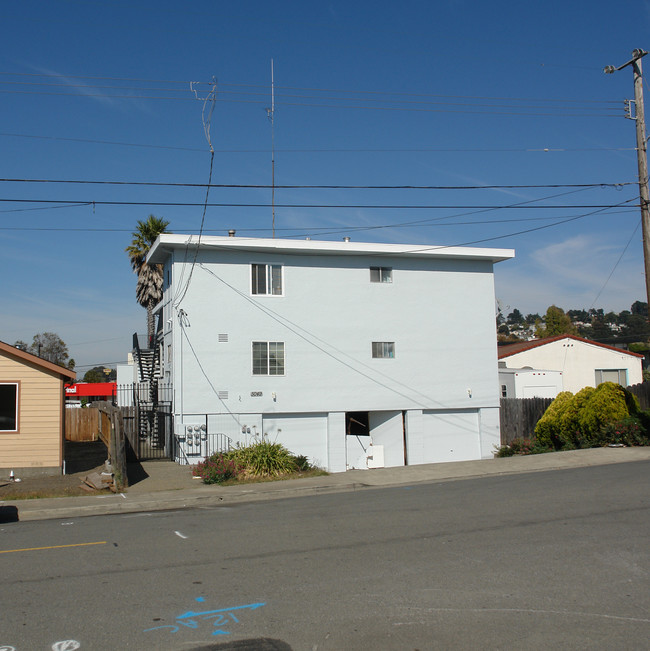 5049 Glenn Ave in San Pablo, CA - Building Photo - Building Photo