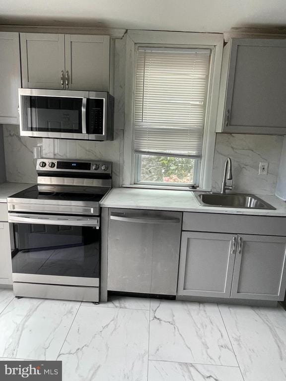 4048 Ellendale Rd in Drexel Hill, PA - Building Photo - Building Photo