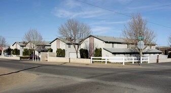15120 Sequoia Ave in Hesperia, CA - Building Photo