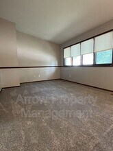 1925 Manor Ct in Lincoln, NE - Building Photo - Building Photo