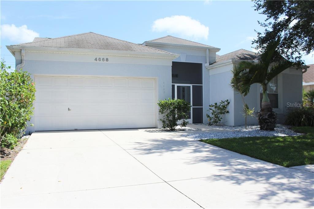 4668 56th Terrace E in Bradenton, FL - Building Photo