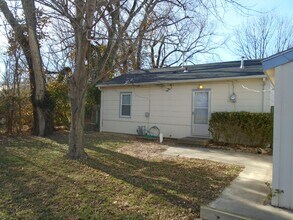 2104 Green in Manhattan, KS - Building Photo - Building Photo