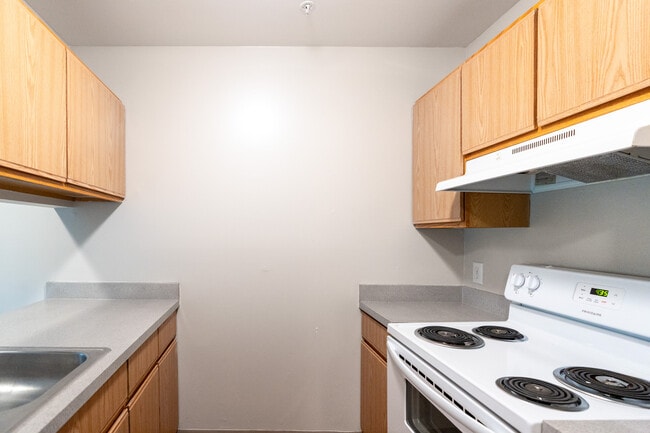 Carolina Spring Senior Apartments in Carrboro, NC - Foto de edificio - Interior Photo