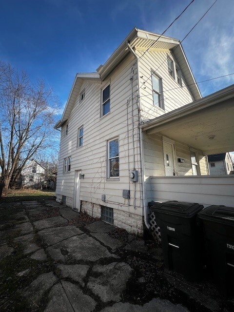 907 Kling St in Akron, OH - Building Photo - Building Photo