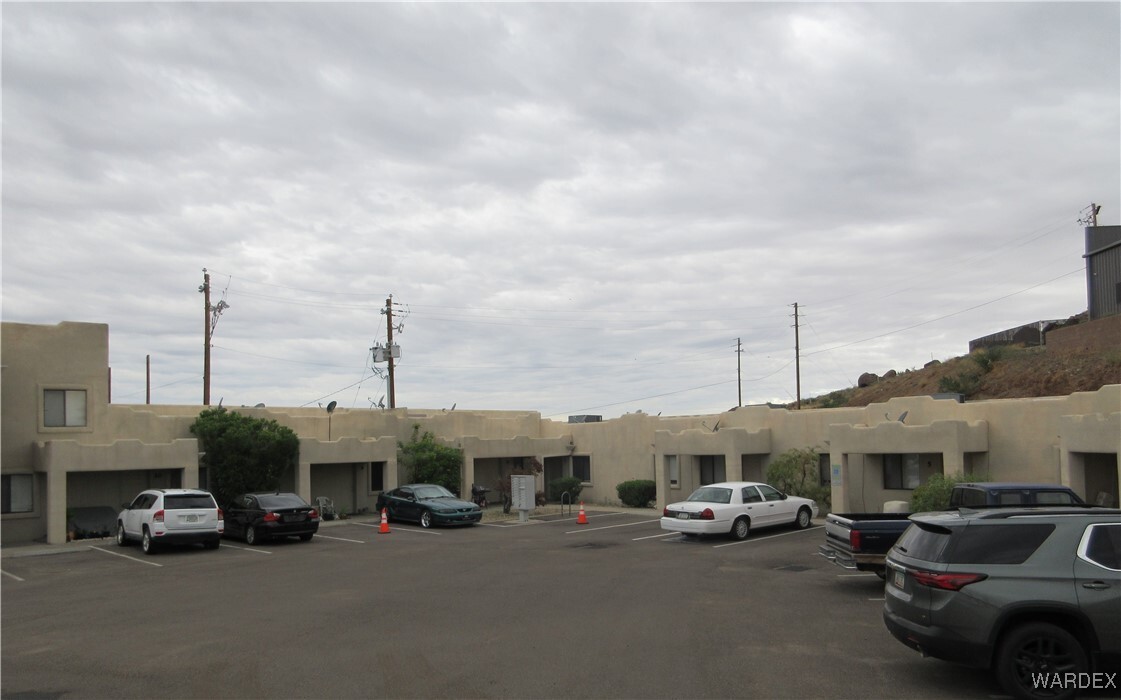 1403 E Andy Devine Ave in Kingman, AZ - Building Photo