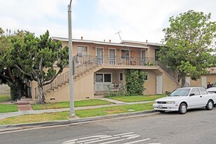 1018 S Highland Ave in Fullerton, CA - Building Photo