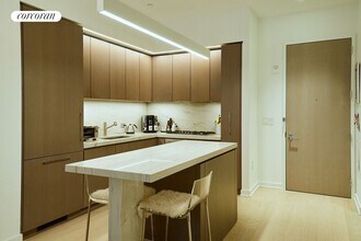 77 Charlton St in New York, NY - Building Photo - Building Photo