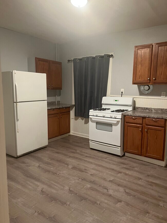 66 Wall St Rentals in Worcester, MA