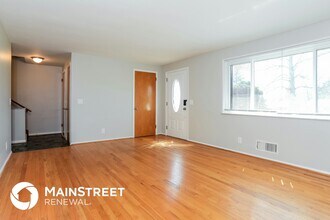 6268 Rocknoll Ln in Cincinnati, OH - Building Photo - Building Photo