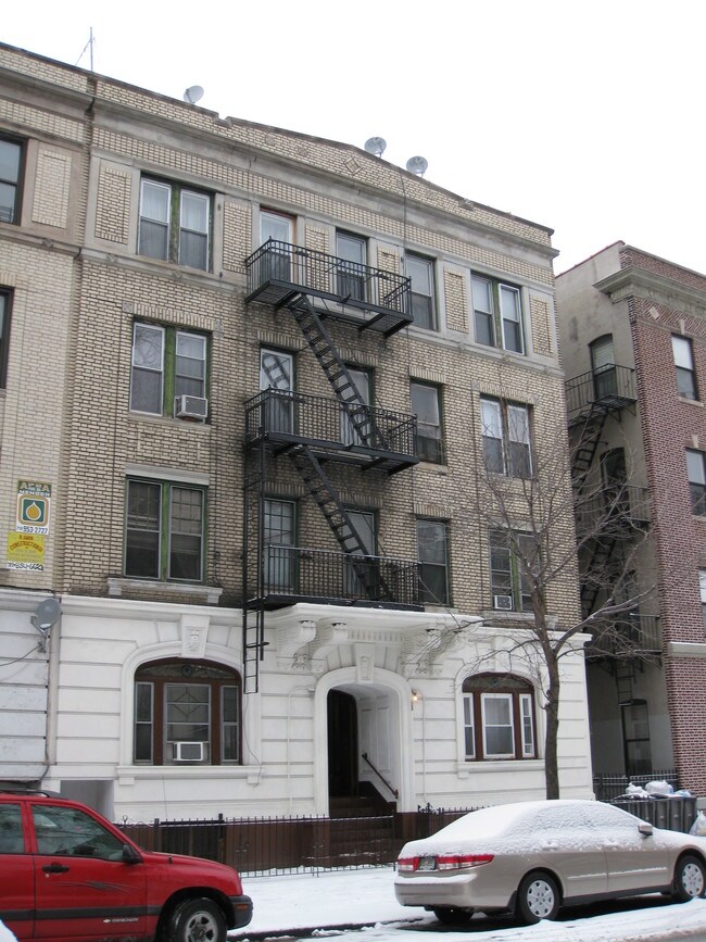 403 Macon St in Brooklyn, NY - Building Photo - Building Photo