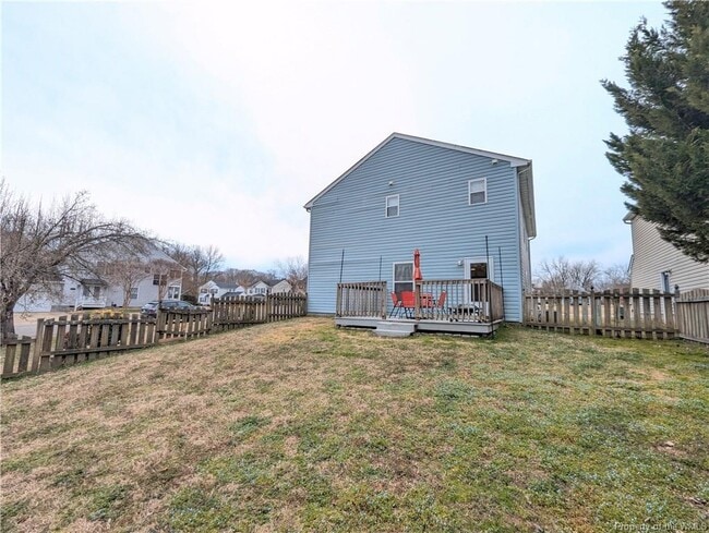 101 Low Ridge Rd in Williamsburg, VA - Building Photo - Building Photo