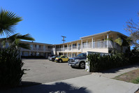 Apartments on Cass St. in San Diego, CA - Building Photo - Building Photo