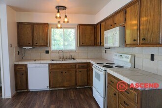 6404 Borage Ct in Bakersfield, CA - Building Photo - Building Photo