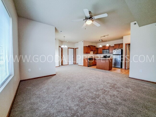 6030 Bremen Ct in Johnston, IA - Building Photo - Building Photo