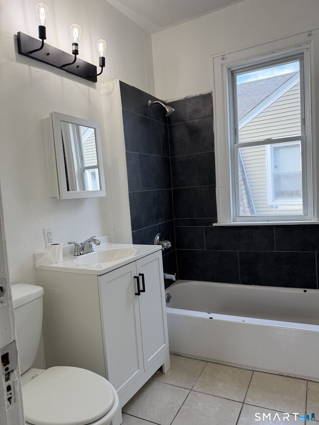 502 Edgewood St in Hartford, CT - Building Photo - Building Photo