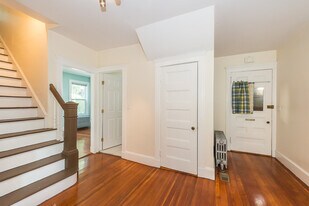 46 Hobson St, Unit 1 in Boston, MA - Building Photo