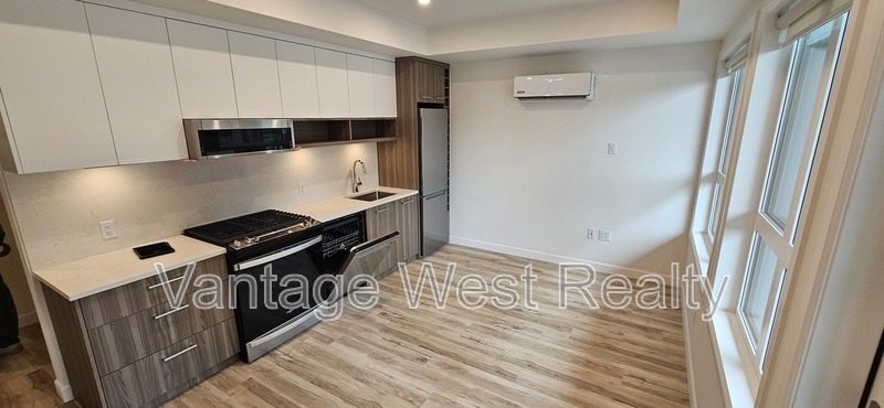 630-630 Boynton Pl in Kelowna, BC - Building Photo