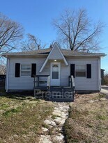 2920 Hillcrest Ave in Alton, IL - Building Photo