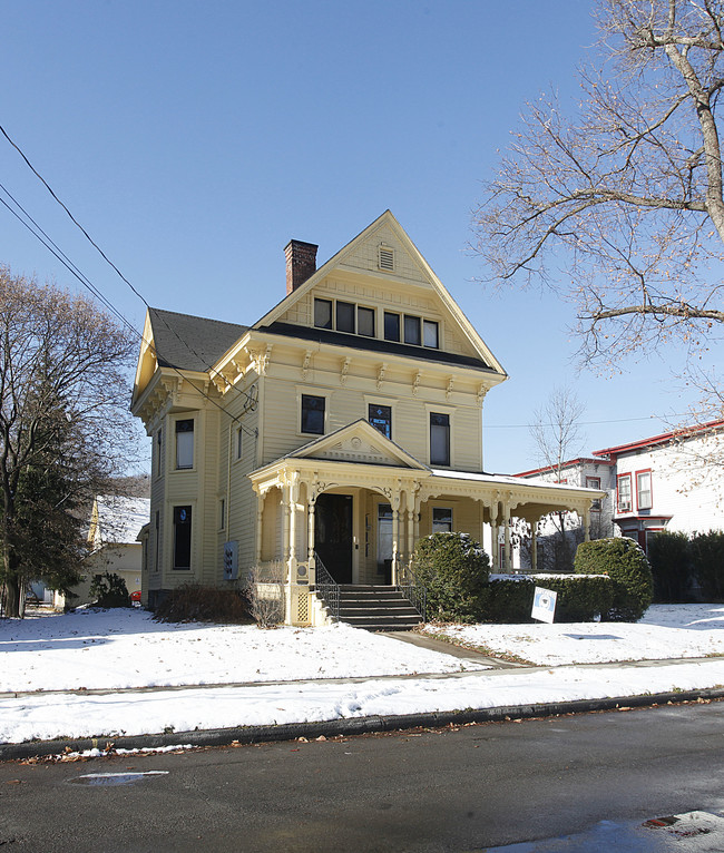 19 Watkins Ave in Oneonta, NY - Building Photo - Building Photo