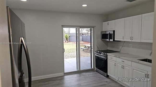 442 SW 22nd Ave in Fort Lauderdale, FL - Building Photo - Building Photo