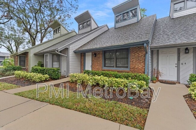 5206 Pine Mill Ct in Temple Terrace, FL - Building Photo - Building Photo