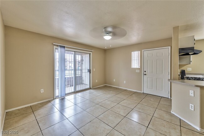 3953 Danny Melamed Ave in Las Vegas, NV - Foto de edificio - Building Photo