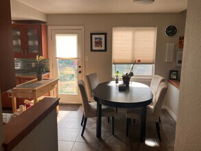 6852 S High St in Centennial, CO - Building Photo - Building Photo