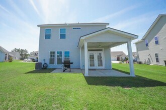 165 Greyfield Cir in Savannah, GA - Foto de edificio - Building Photo