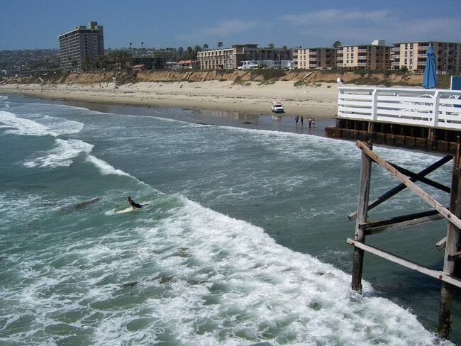 830 Felspar St, Unit 830 Felspar Street in San Diego, CA - Foto de edificio - Building Photo