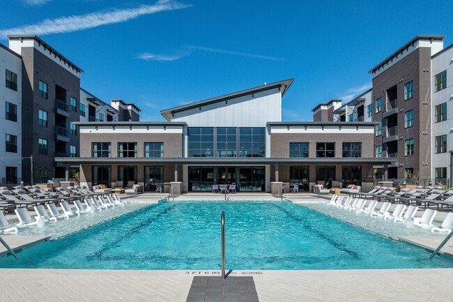 Artistry Design District in Houston, TX - Foto de edificio - Building Photo