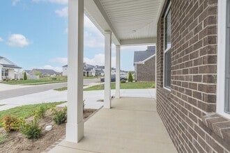 945 Pleasant Ridge Run in Mount Juliet, TN - Foto de edificio - Building Photo