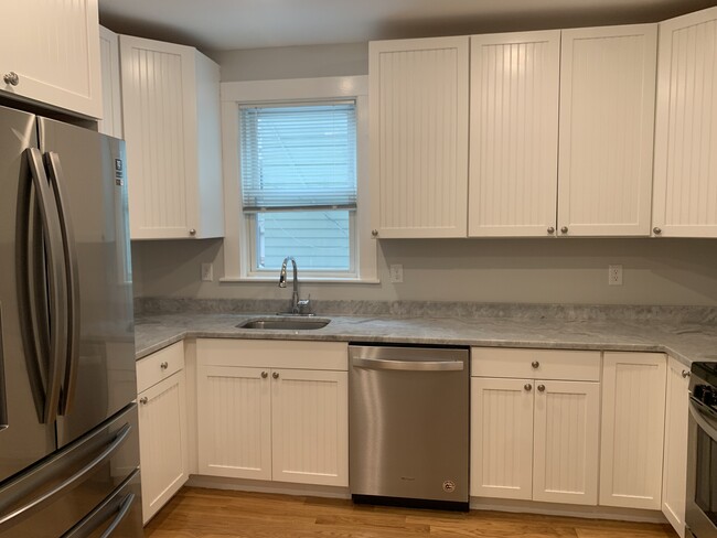 307 Highland Ave, Unit 1 in Somerville, MA - Building Photo - Building Photo