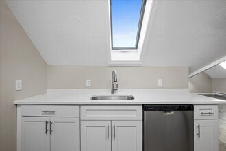 15 Clearview Ave in Worcester, MA - Foto de edificio - Building Photo