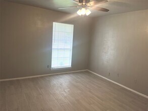 1815 Westwood Dr in Stafford, TX - Building Photo - Building Photo