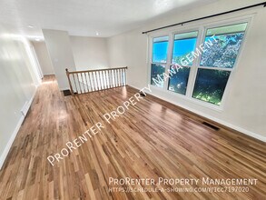1094 Beverly Way in Bountiful, UT - Building Photo - Building Photo