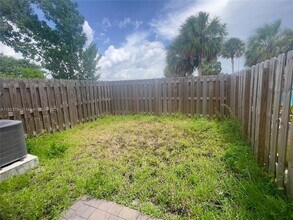10005 SW 228th Terrace in Cutler Bay, FL - Building Photo - Building Photo